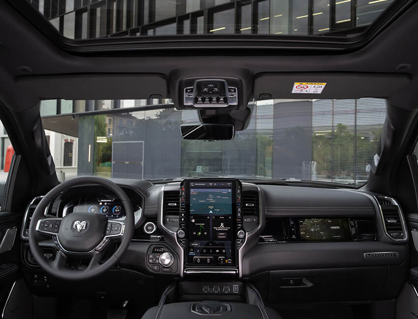 ram laramie innenraum